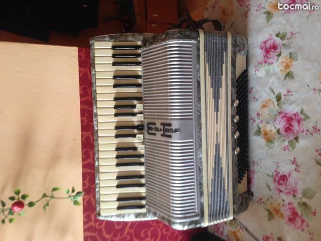 Acordeon italian 120 bass 5 registri