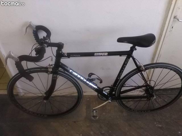 Bicicleta Cannondale R700
