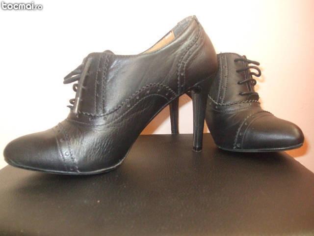 pantofi dama negri marime 38