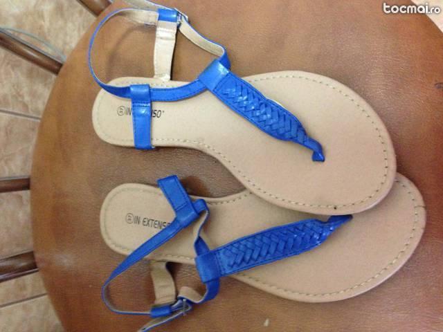 Sandale albastre 37