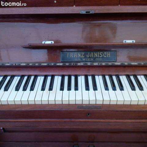 Pianina Franz Janisch in stare perfecta de functionare