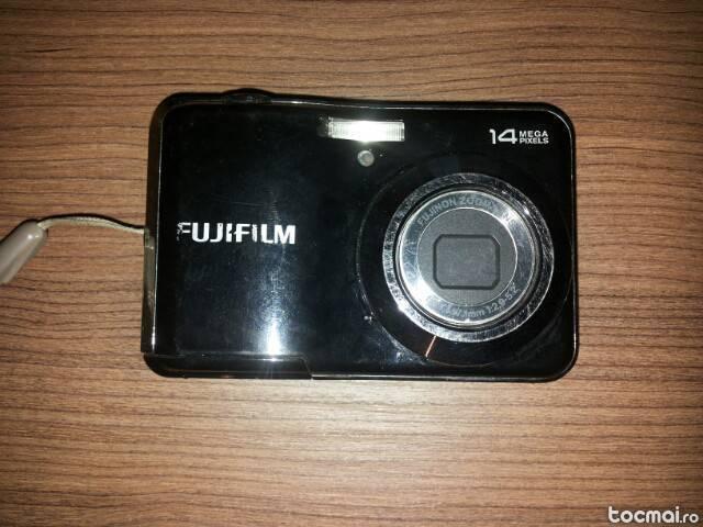 Aparat foto digital Fujifilm 14 Mega pixels