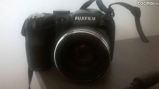 Aparat foto Fujifilm s1600 finepix