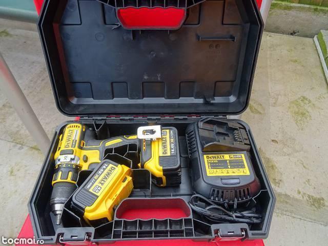 Bormasina DeWalt DCD732 XR brushless