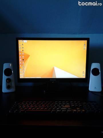 Desktop + monitor philips