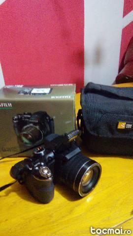 fotocamera fujifilm finepix S4300 impecabila