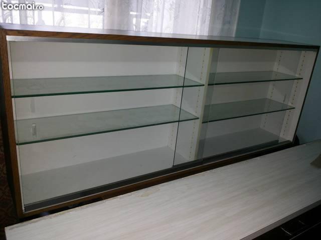 Scaune, televizoare si mobilier de bucatarie