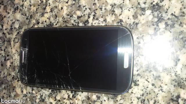 Samsung Galaxy S3 cu display defect