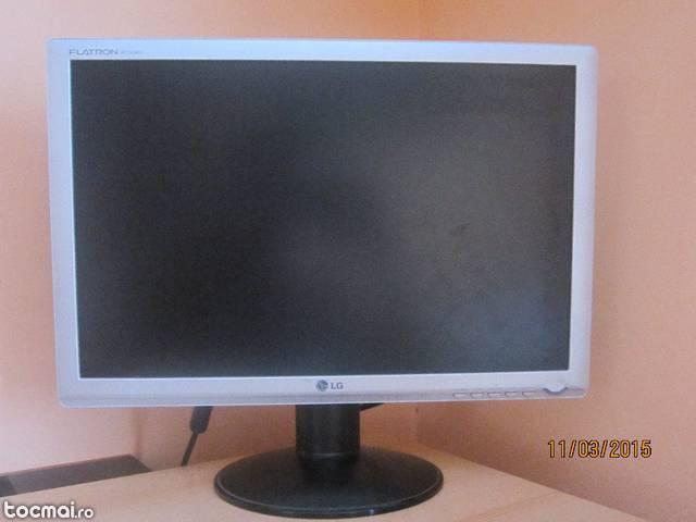 Sistem pc (unitate, monitor, mouse, tastatura, boxe)