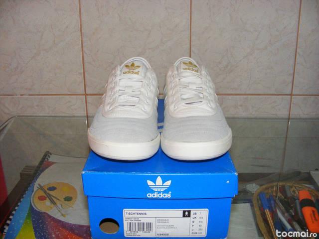 Adidasi Adidas Tischtennis V24322 din piele 39, 5 40 43, 5 44