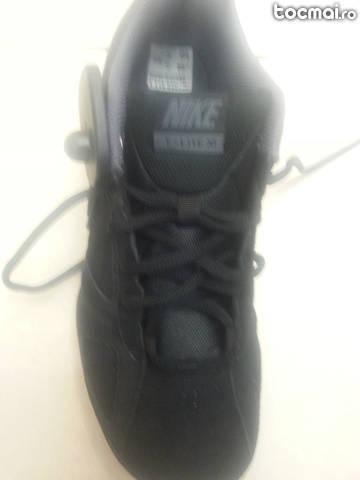 Adidasi Nike marimea 44 noi