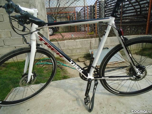 bicicleta aluminiu Trek Four