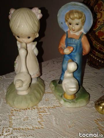 2 figurine de portelan in stare buna