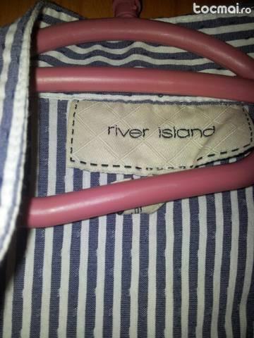 camasa River Island