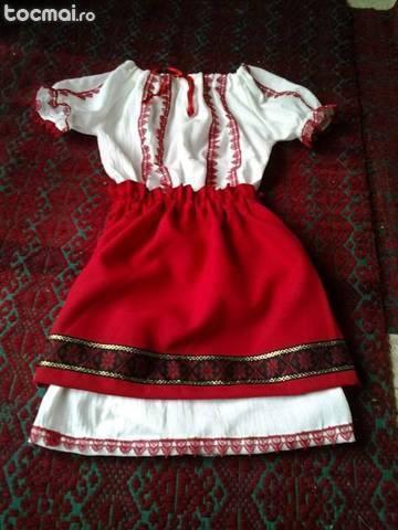 Costume nationale pentru copii