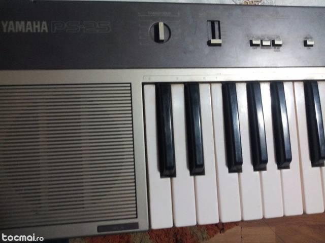 Orga Yamaha PS 25