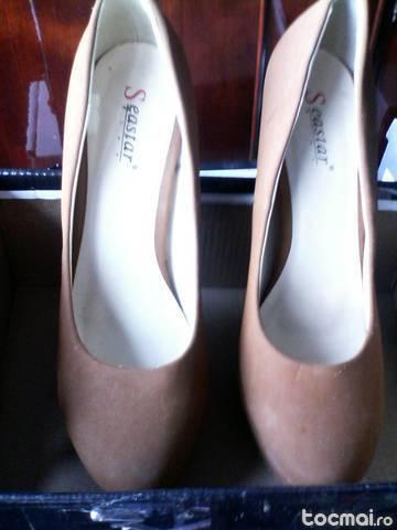 Pantofi de dama eleganti