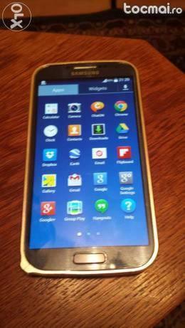 Samsung Galaxy S4 GT- I9505 + Accesorii (schimb iphone 5)