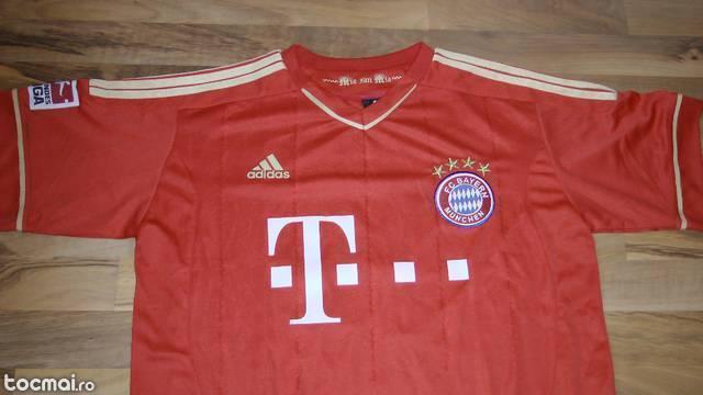 tricou fotbal sport Adidas M- L Bayern Munchen