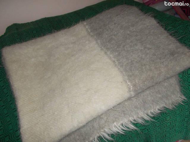 Cuvertura de pat din lana pura (cerga)