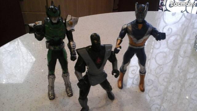 Set 3 super- eroi.