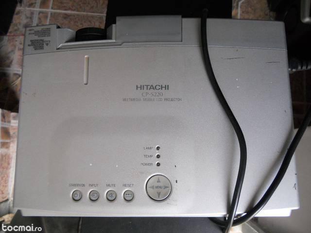 videoproiector Hitachi