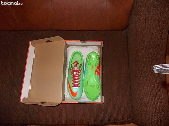 Ghete fotbal Nike mercurial victory nr. 41