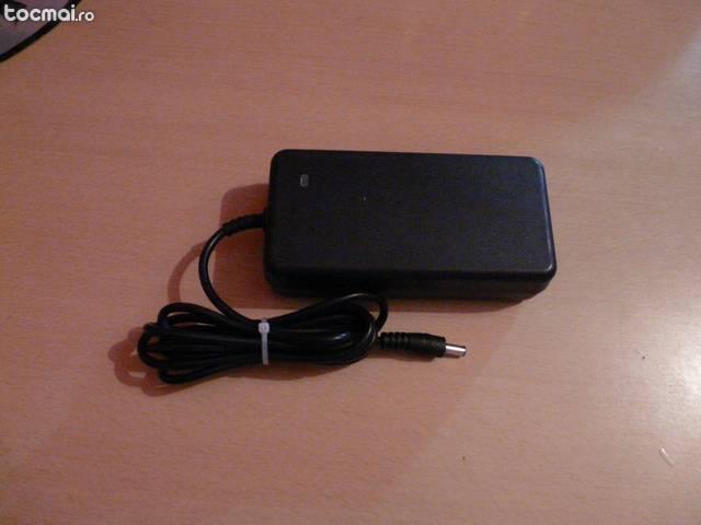 Alimentator sony vaio 19, 5v== 7, 7 a