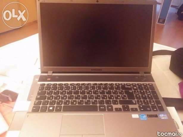 Laptop Samsung i7 NP550P5C