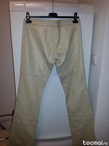 Pantaloni piele naturala crem