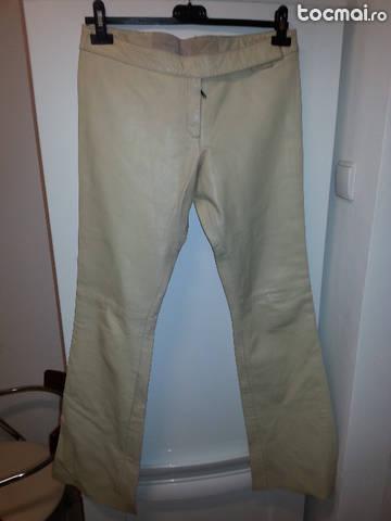 Pantaloni piele naturala crem