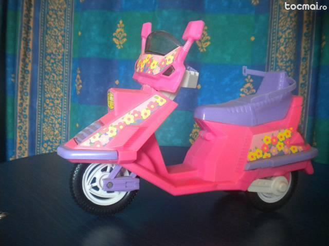 Scooter barbie