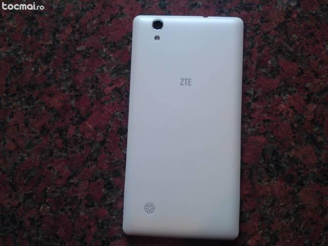 Smartphone - ZTE Q705u - 5. 7inch - Impecabil