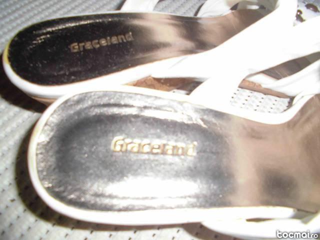 Papuci graceland
