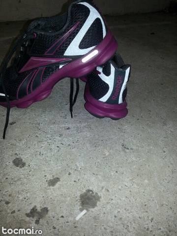 Reebok aproape noi. 38, 5