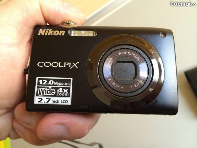 Aparat foto Digital Nikon S3000 , stabilator optic , Accesori