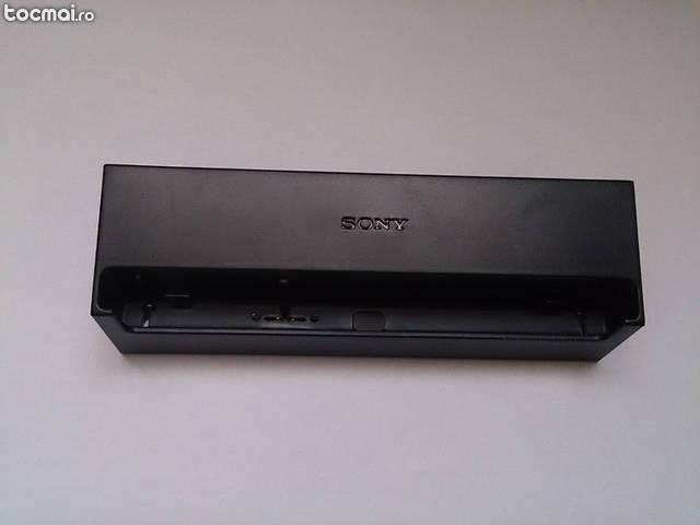 Dock Incarcare Sony Xperia Z DK26 C6602 C6603 ORIGINAL nou