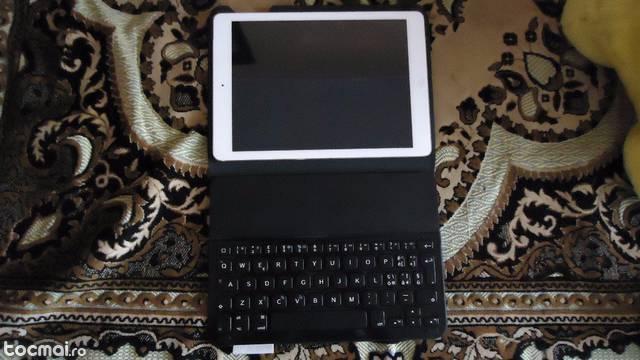 Ipad air wifi 16 gb+ husa cu tastatura bluetooth logitech