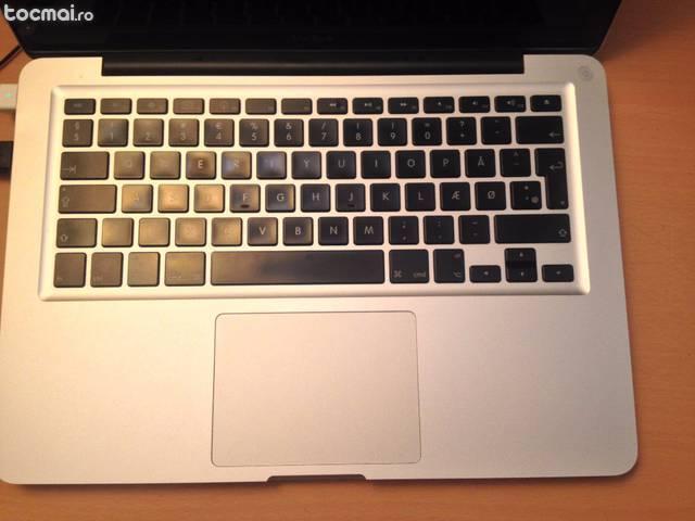 MacBook (13- inch, Aluminium, Late 2008)