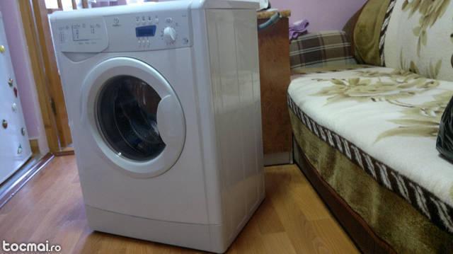 Masina de spalat indesit