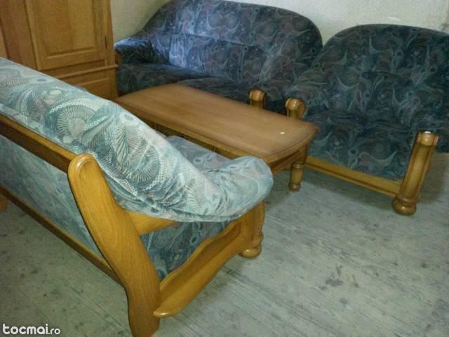 canapea cu lemn masiv