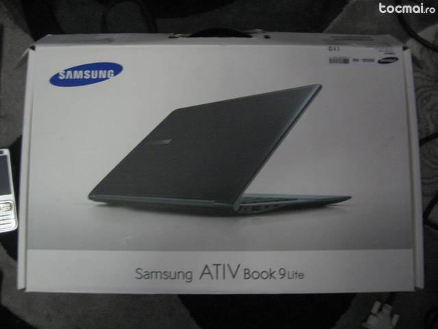 Ultrabook Samsung / quad core/ ssd 128 giga/ 4 giga ddr3