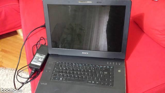 Laptop Sony Vayo, model PCG- 8Y3M