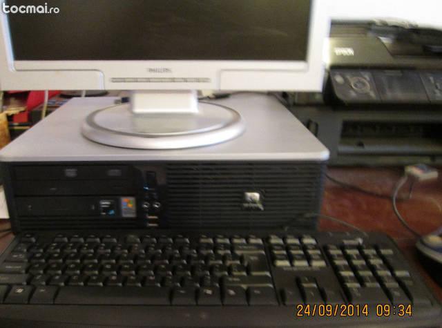 Sistem complet HP core 2 duo cu monitor, tastatura, mouse.