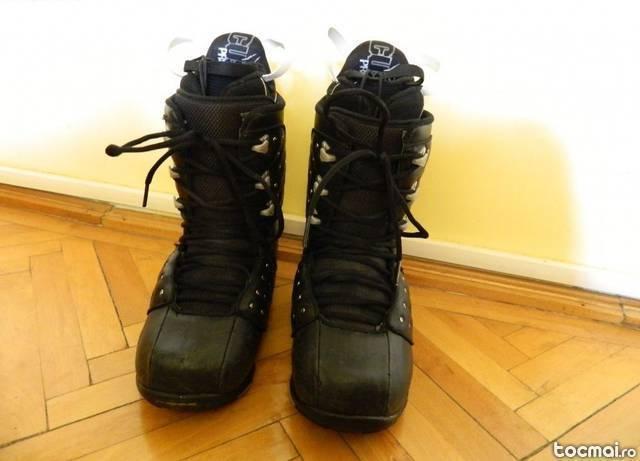 Snowboard Buti Boots Atomic Marimea 41. 5