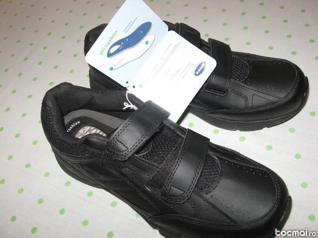 Adidasi dr. scholl