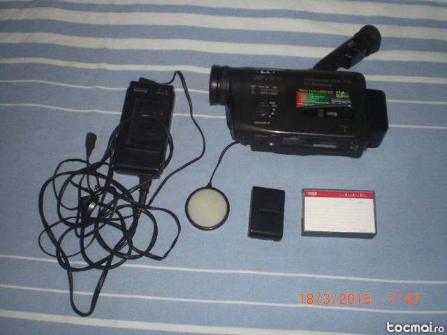Camera video digitala Panasonic model NV- RX70, in stare buna
